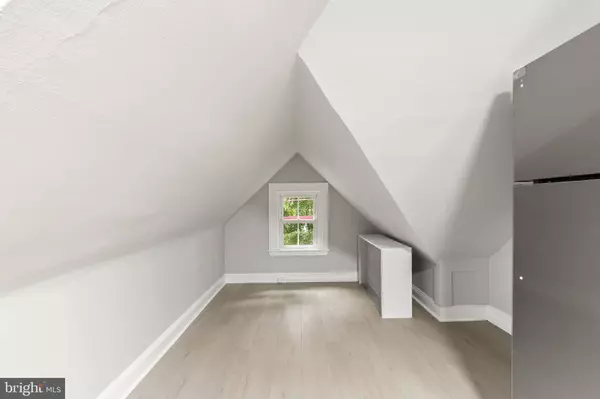 216 COLLINGDALE AVE #5, Collingdale, PA 19023