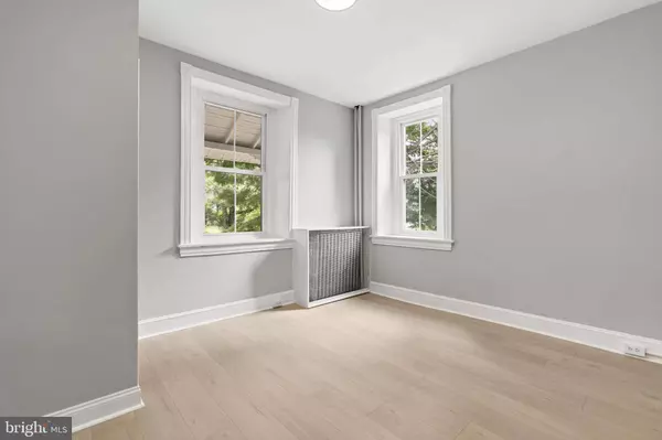 216 COLLINGDALE AVE #1, Collingdale, PA 19023