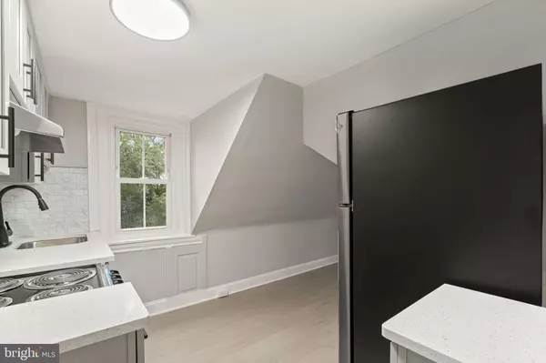 216 COLLINGDALE AVE #5, Collingdale, PA 19023