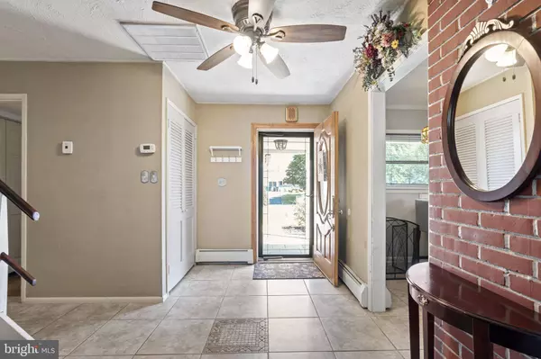 75 FLAMEHILL RD, Levittown, PA 19056