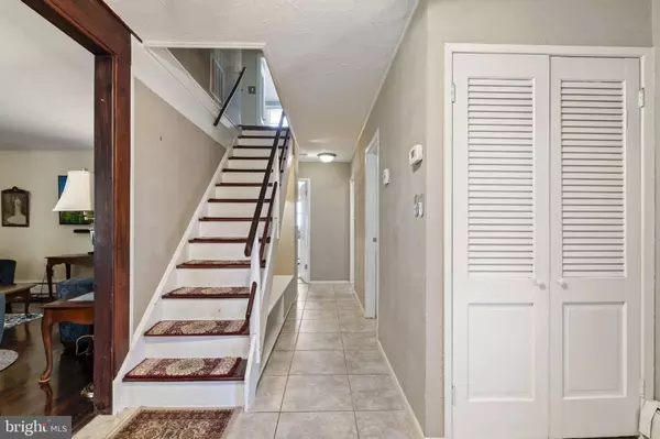 75 FLAMEHILL RD, Levittown, PA 19056