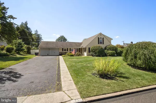 75 FLAMEHILL RD, Levittown, PA 19056