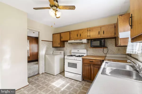 713 BIRCHWOOD DR, Newark, DE 19713