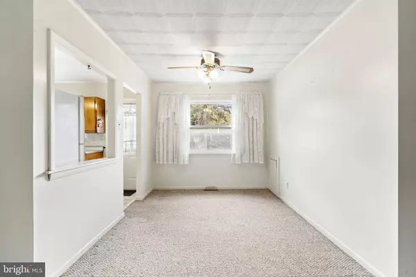 713 BIRCHWOOD DR, Newark, DE 19713