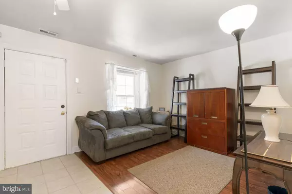 1029 BAYWOOD DR, Williamstown, NJ 08094