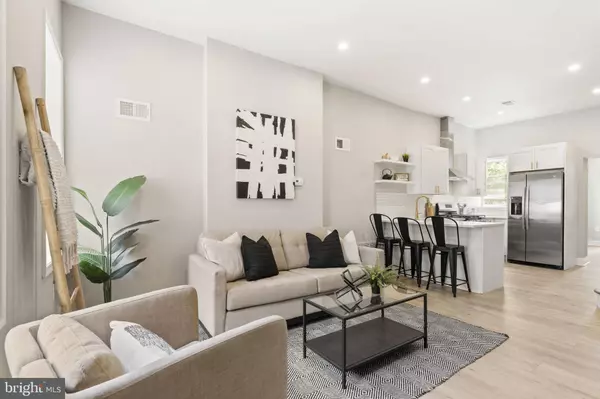 2571 CORAL ST, Philadelphia, PA 19125