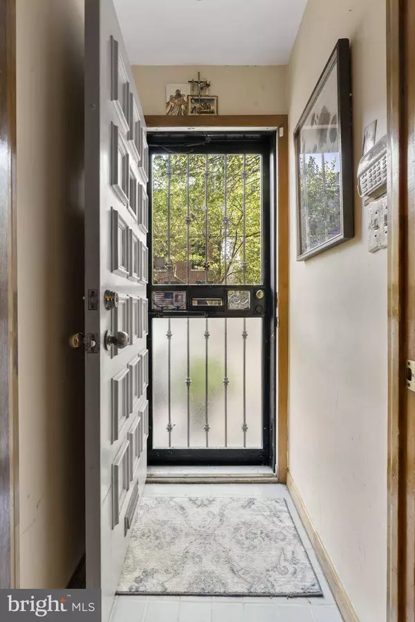 607 CATHARINE ST, Philadelphia, PA 19147