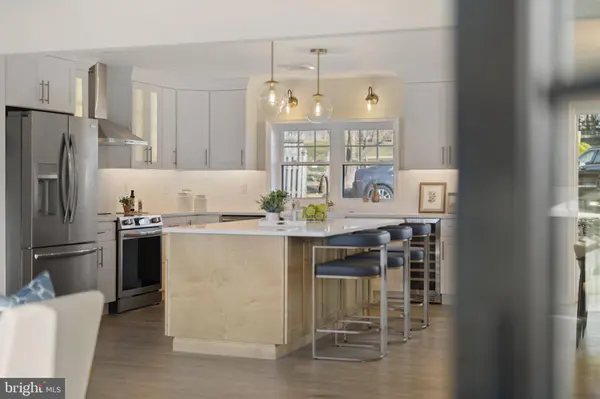 499 COLLINS DR, Springfield, PA 19064