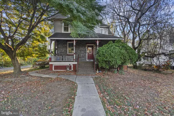 216 COLLINGDALE AVE #3