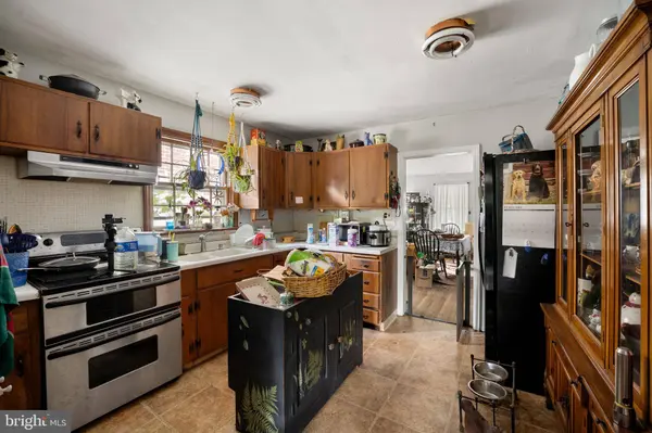 826 WOODLAWN AVE, Wilmington, DE 19805