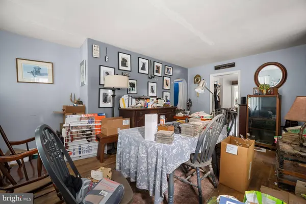826 WOODLAWN AVE, Wilmington, DE 19805