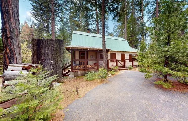 41813 Knobcone LN, Shaver Lake, CA 93664