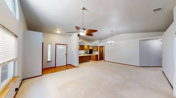 1604 W Central AVE, Madera, CA 93637