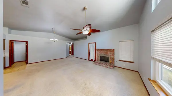 1604 W Central AVE, Madera, CA 93637
