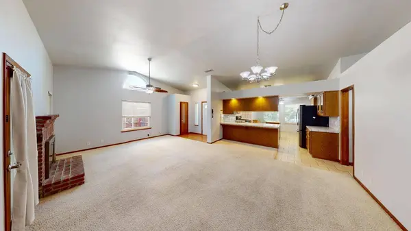 1604 W Central AVE, Madera, CA 93637