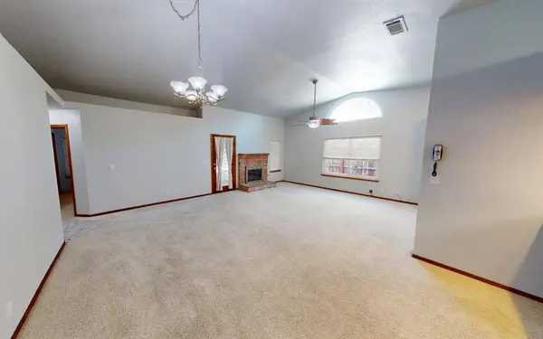 1604 W Central AVE, Madera, CA 93637