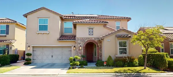 4367 Salem LN, Clovis, CA 93619