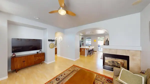 1709 N Serento LN, Clovis, CA 93619