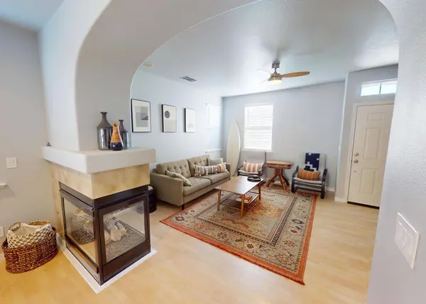 1709 N Serento LN, Clovis, CA 93619