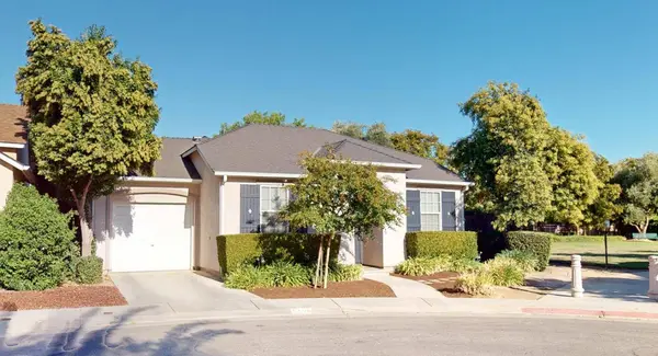 1709 N Serento LN, Clovis, CA 93619