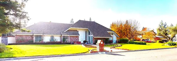 2903 W Cromwell AVE, Fresno, CA 93711