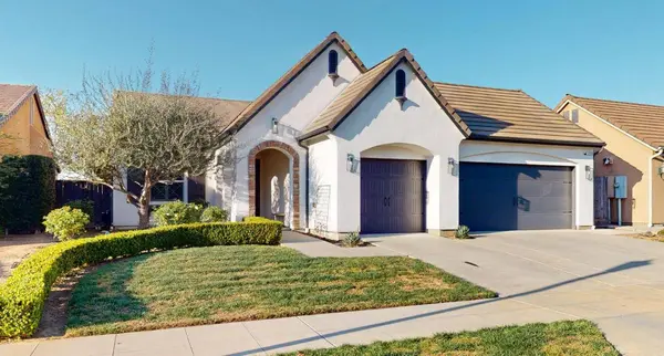 4153 Serena AVE, Clovis, CA 93619