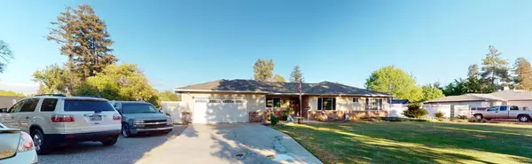 7690 N Leonard AVE, Clovis, CA 93619