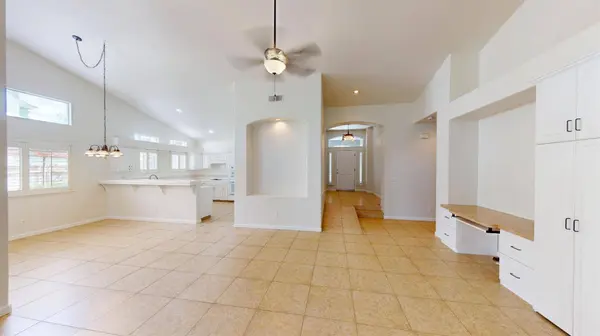 9821 N Sierra Vista AVE, Fresno, CA 93720
