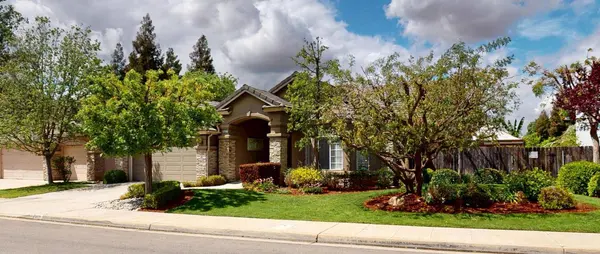 9821 N Sierra Vista AVE, Fresno, CA 93720