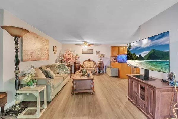 11 Hulbert Rd #8, Worcester, MA 01603