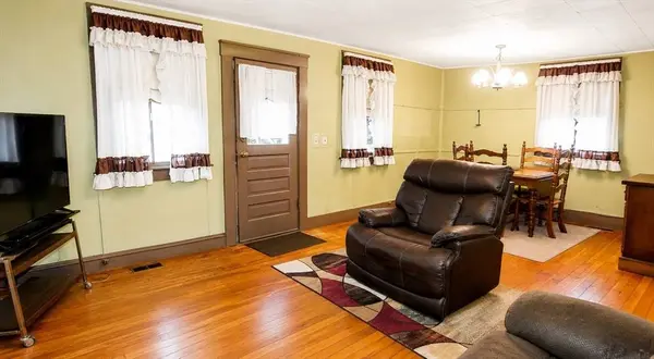 8 River Ave, Grafton, MA 01560