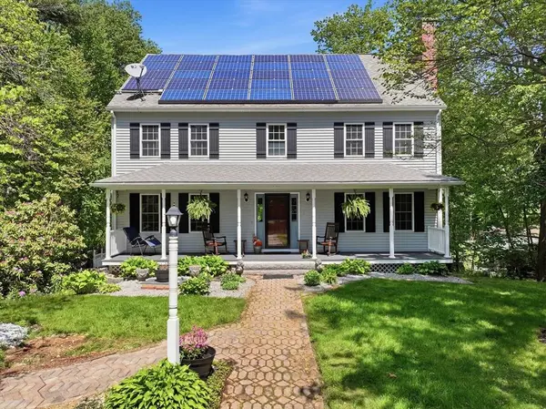 7 Hartwell Rd, Oxford, MA 01537