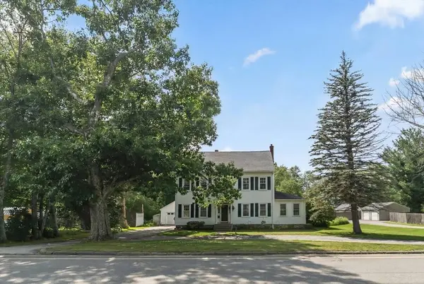 306 Pleasant St, Leicester, MA 01524