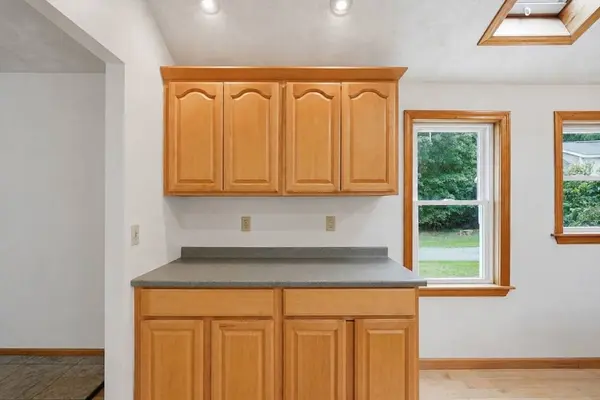 587 Main St, Boylston, MA 01505