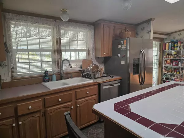 13 Seneca ST, Rochester, NH 03839