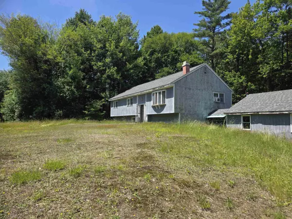 166 Bog RD, Campton, NH 03223