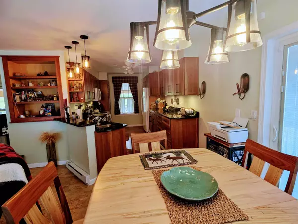 3 Grandview DR, Berlin, NH 03570