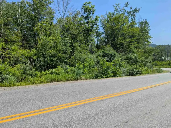 1 Boulder Point DR, Plymouth, NH 03264-3174