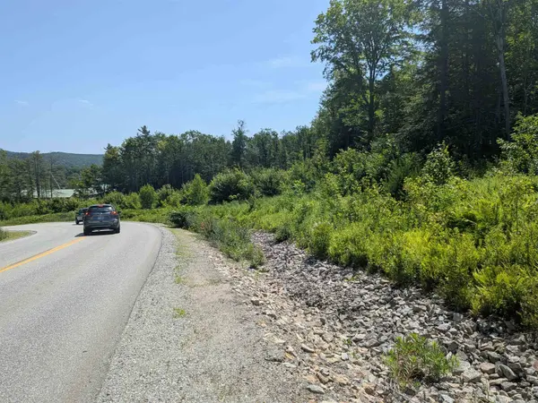 1 Boulder Point DR, Plymouth, NH 03264-3174