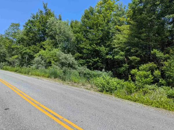 1 Boulder Point DR, Plymouth, NH 03264-3174
