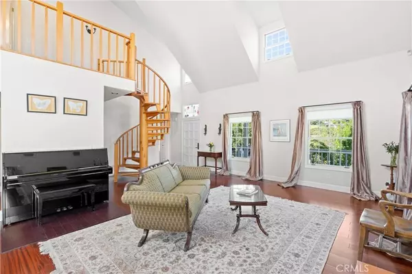 260 Twin Ridge DR, San Luis Obispo, CA 93405