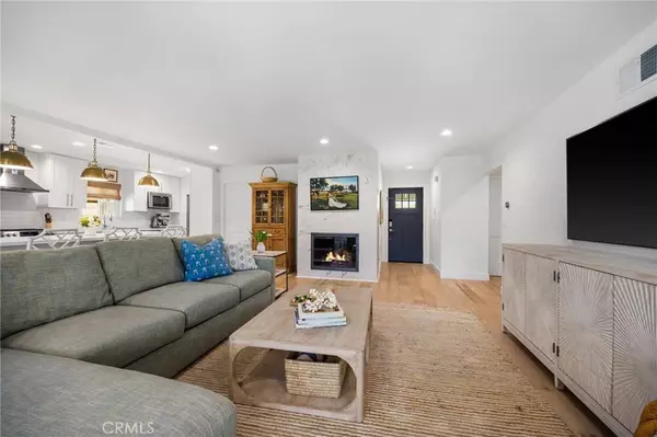 235 22nd ST, Costa Mesa, CA 92627