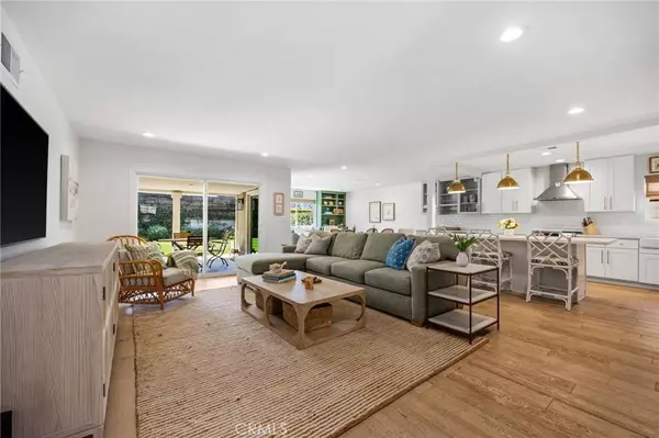 235 22nd ST, Costa Mesa, CA 92627