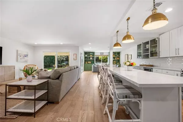 235 22nd ST, Costa Mesa, CA 92627