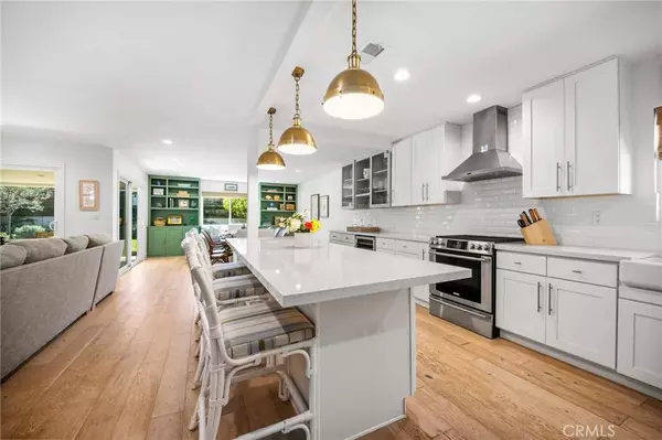 235 22nd ST, Costa Mesa, CA 92627