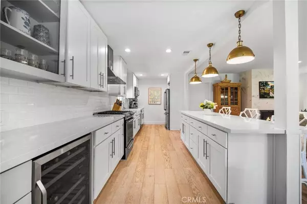 235 22nd ST, Costa Mesa, CA 92627