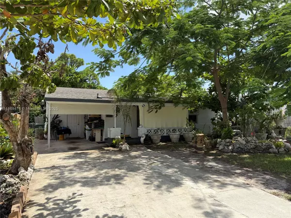 5216 NE 3rd Ave, Oakland Park, FL 33334