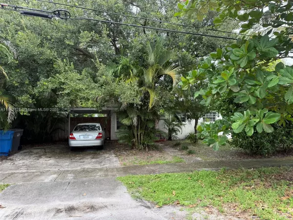 3611 SW 36th St, West Park, FL 33023