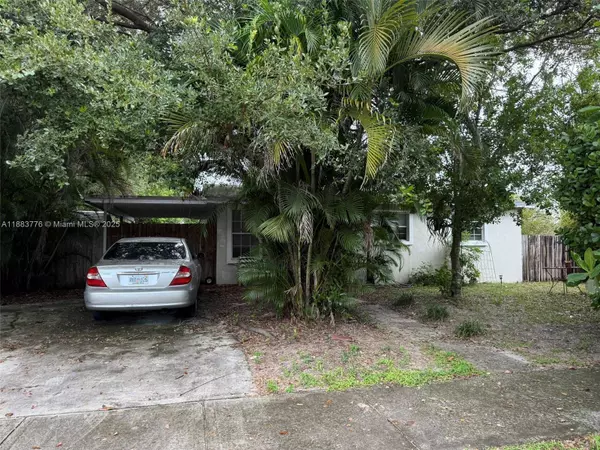 3611 SW 36th St, West Park, FL 33023