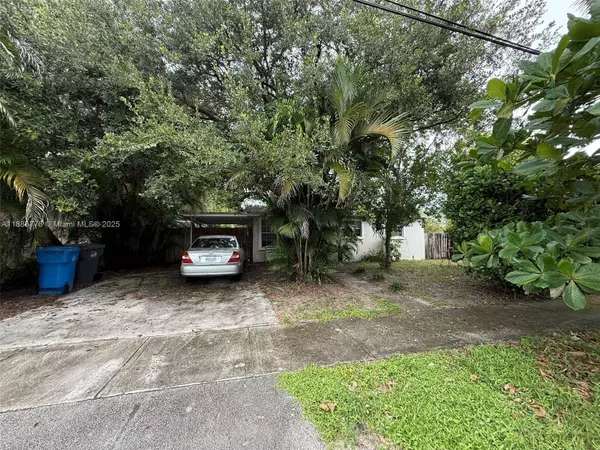 3611 SW 36th St, West Park, FL 33023